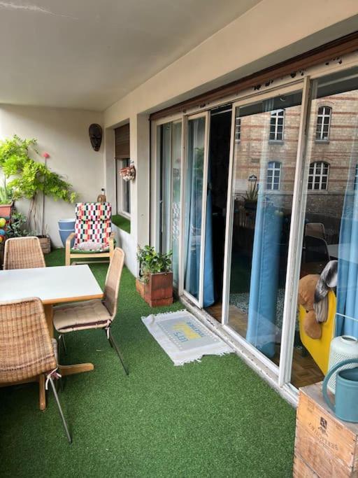Grand Appartement Avec Balcon Et Parking Gratuit Sur Place Paryż Zewnętrze zdjęcie
