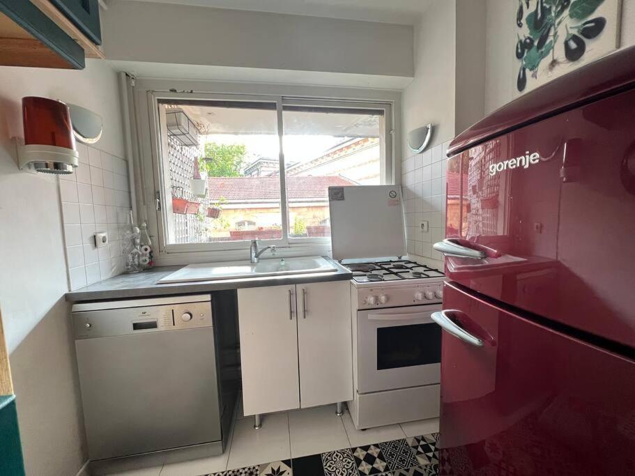 Grand Appartement Avec Balcon Et Parking Gratuit Sur Place Paryż Zewnętrze zdjęcie