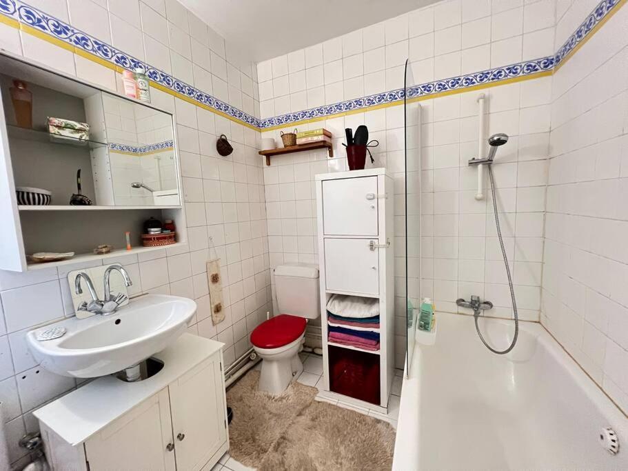 Grand Appartement Avec Balcon Et Parking Gratuit Sur Place Paryż Zewnętrze zdjęcie